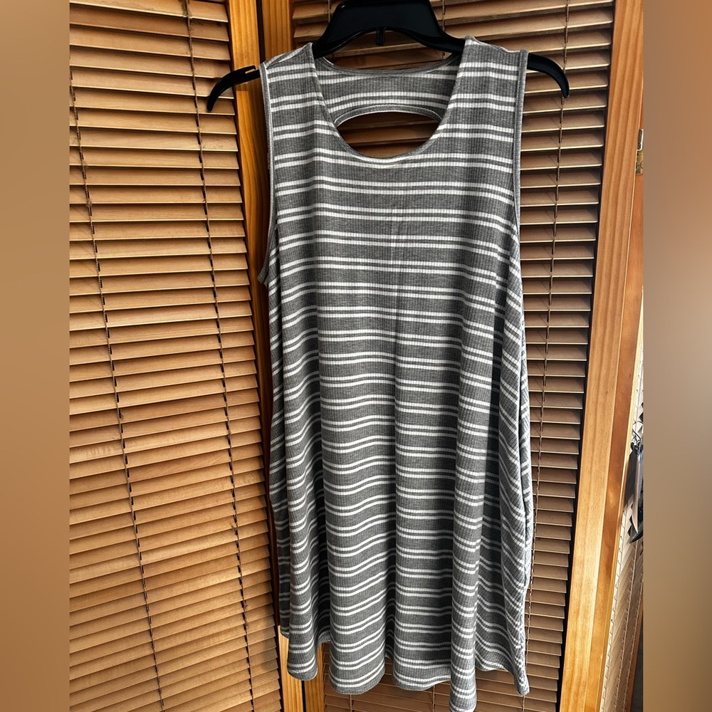 Dress lightweight sleeveless gray and white striped summer dress